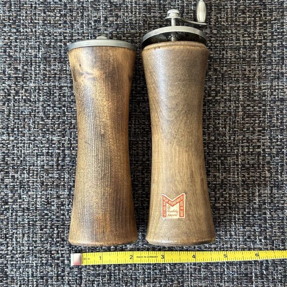 UNBRANDED Vintage MCM Mid Century Wood Salt Pepper Shakers Grinder 6.5” Japan - Picture 3 of 8